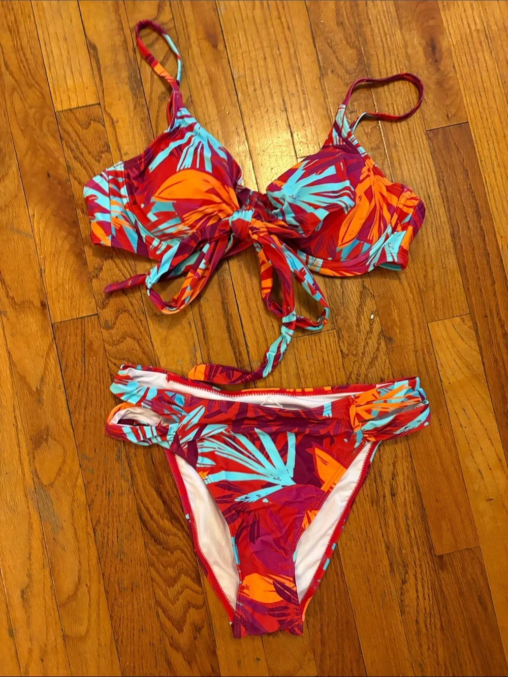 Cupshe Red Tropical Leaf Tie-Front Bikini
